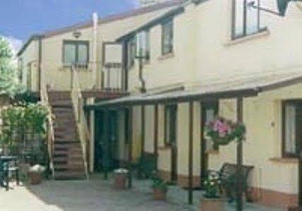 The New Inn Guest House Bridgend  Dış mekan fotoğraf